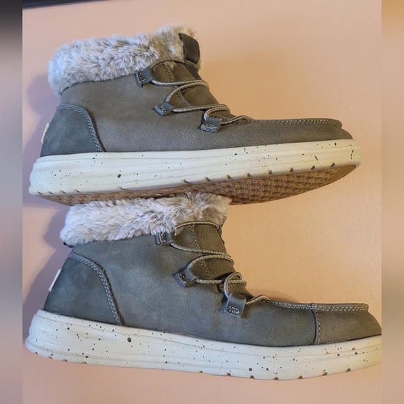 HEY DUDE Gray Fur-Lined Boots - Picture 6 of 10